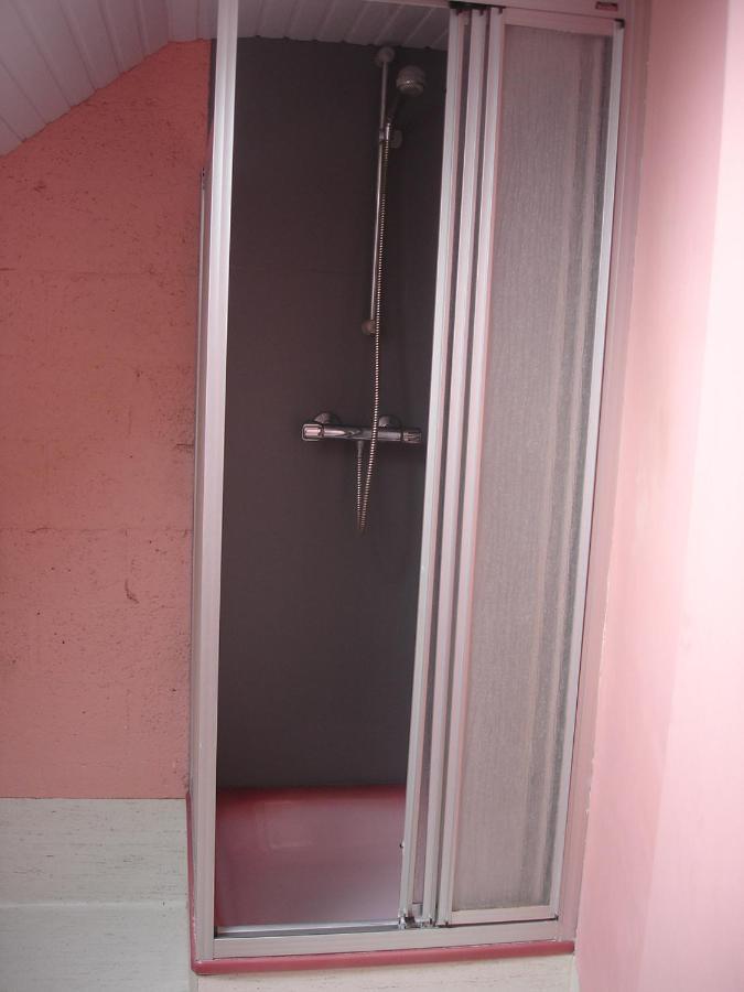 L'Appartement & Dortoir Chez Jean-Luc Baelen エクステリア 写真